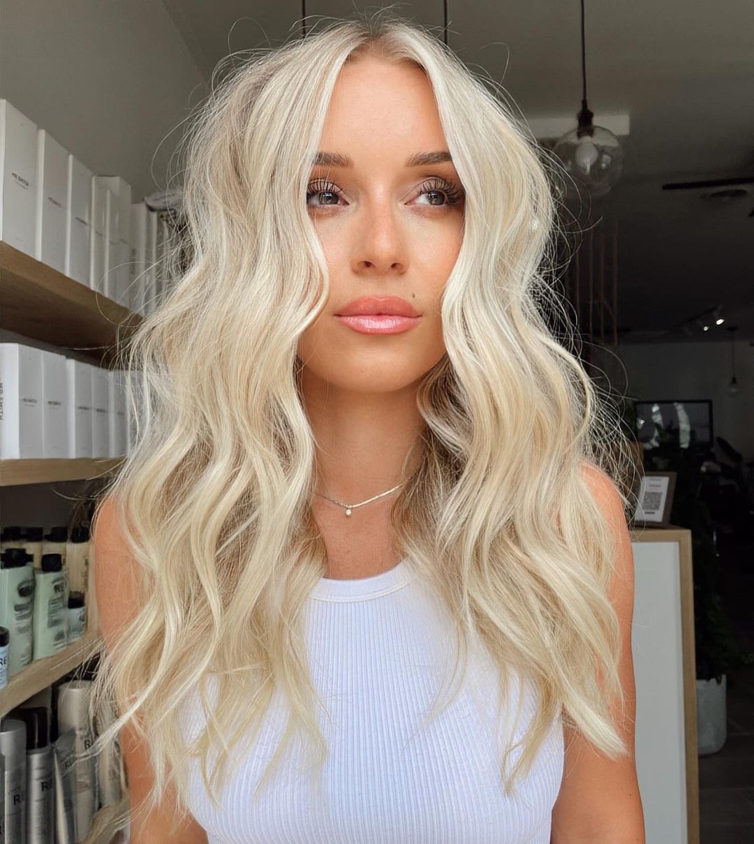 Amazing White Gold Blonde Waves